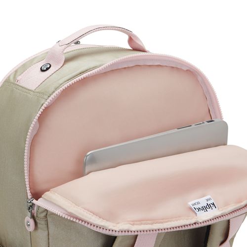 image-0398732770ba4eee9f38e09a3f1d0309